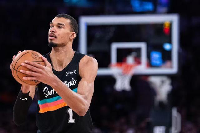 文班亚马力压希罗当选西部周最佳 爵士裁掉伤退