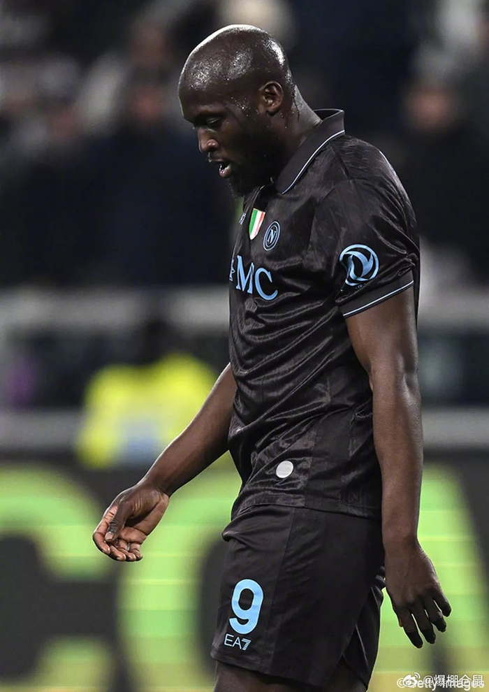 卢卡库坚持留在比利时训练引那不勒斯不满