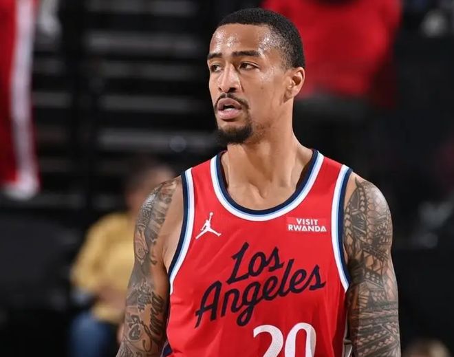 快船末节崩盘遭勇士逆转 西部附加赛惨败引战术