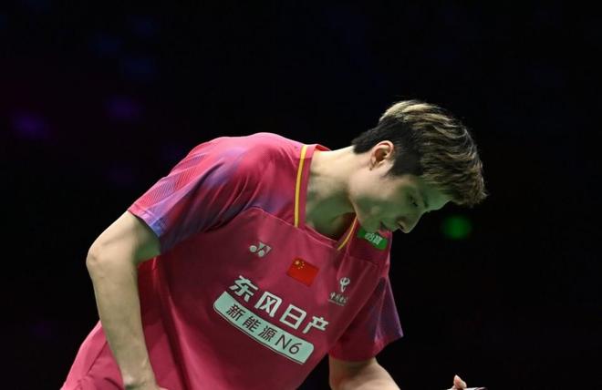石宇奇两局力克奈良冈功大晋级亚锦赛四强